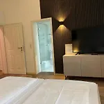Konukevi Hahn 3*